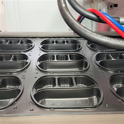 Co to jest maszyna termoformująca?